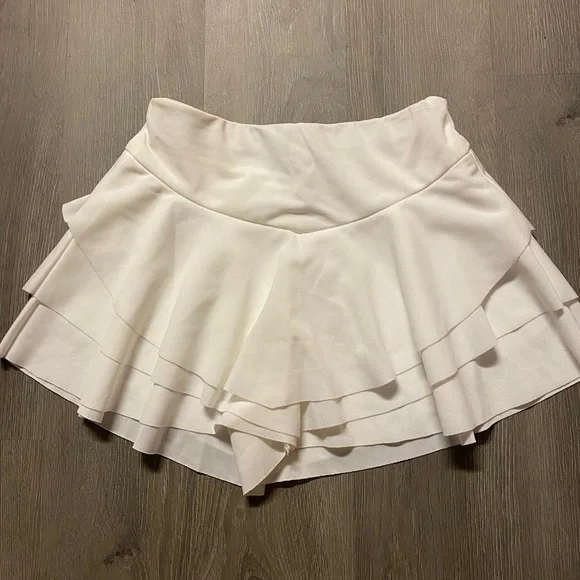 Layered Skirt - Picture 2 of 3
